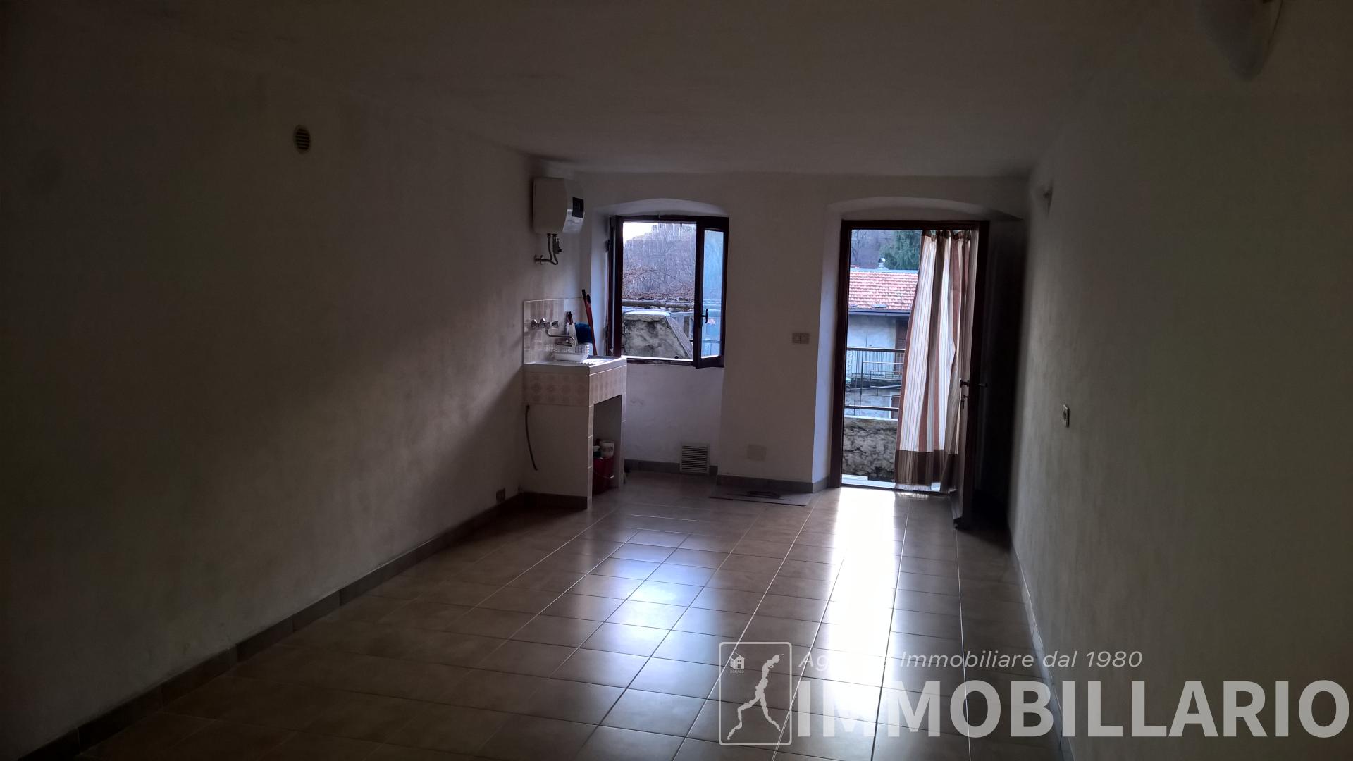 Porzione di casa in collina Domaso 4