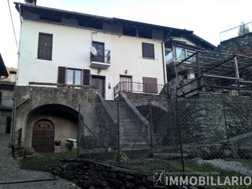 Porzione di casa in collina Domaso 1