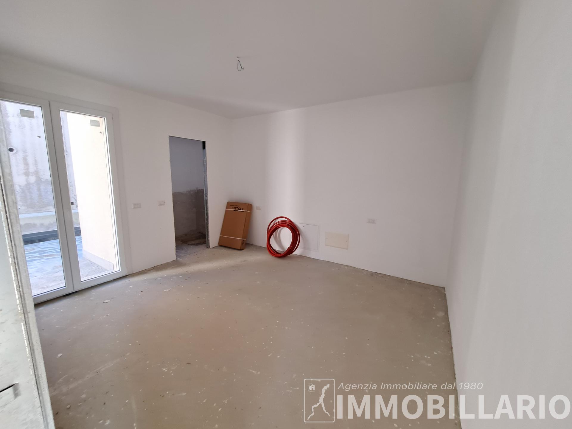 Posizione privilegiata, nuova, con piscina e vista lago Vercana 5