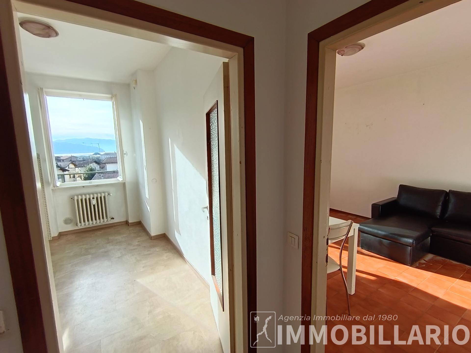 Trilocale con terrazzo vista lago e box Domaso 6