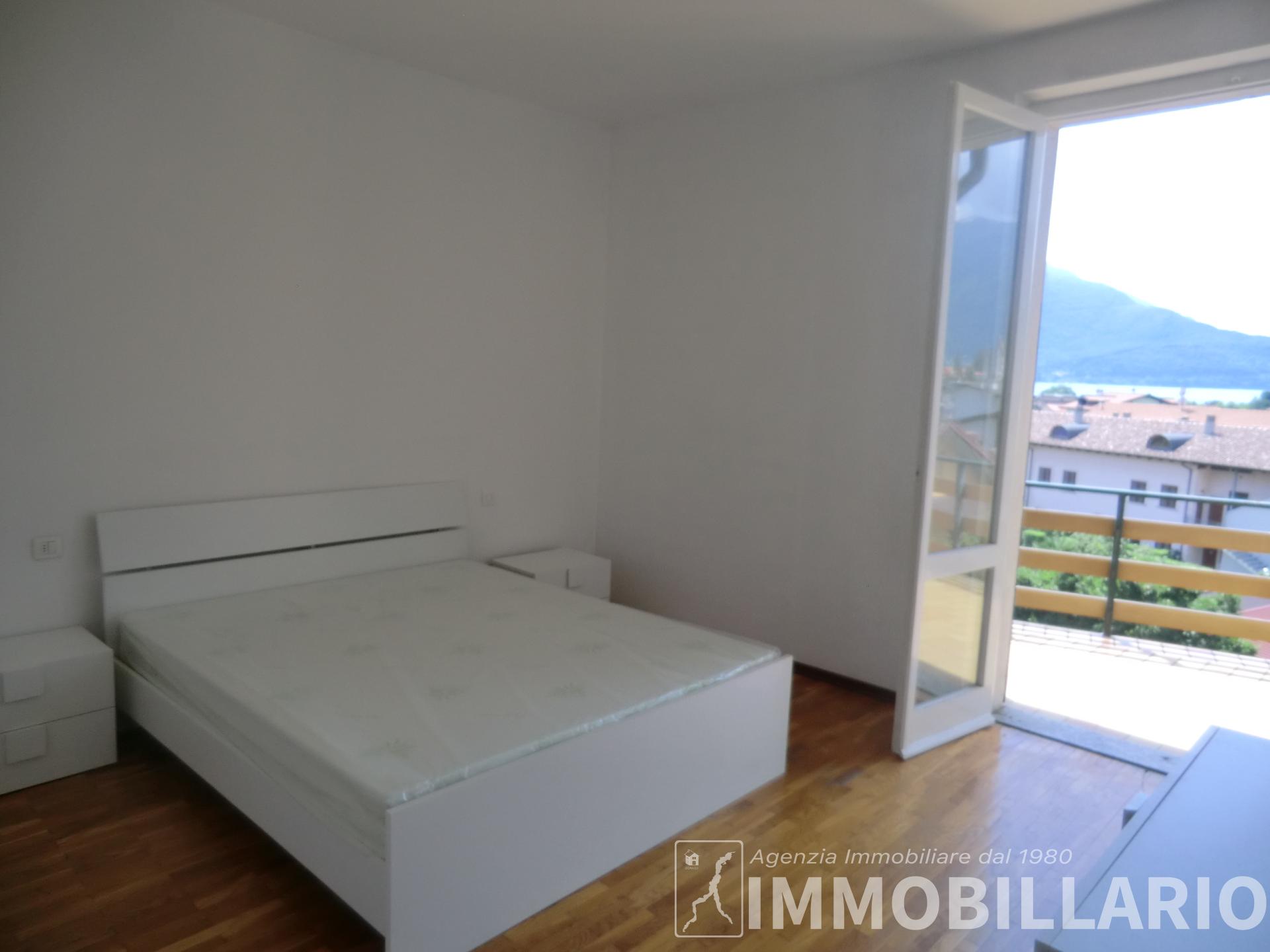 Trilocale con terrazzo vista lago e box Domaso 12