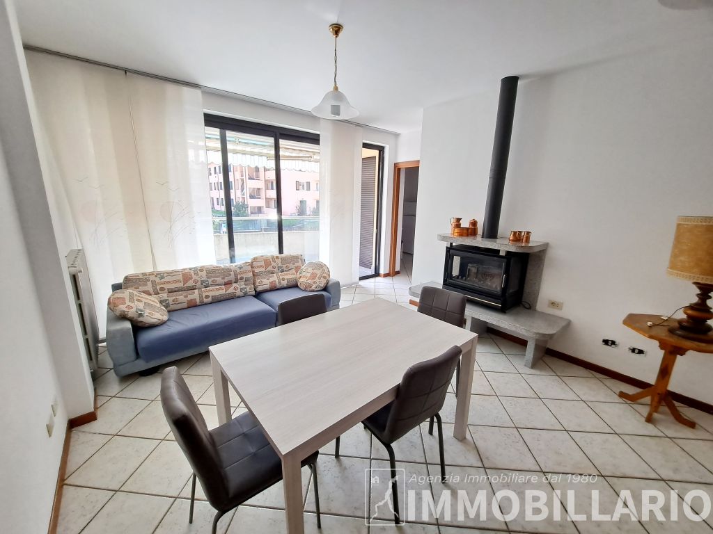 Trilocale con ampio terrazzo 