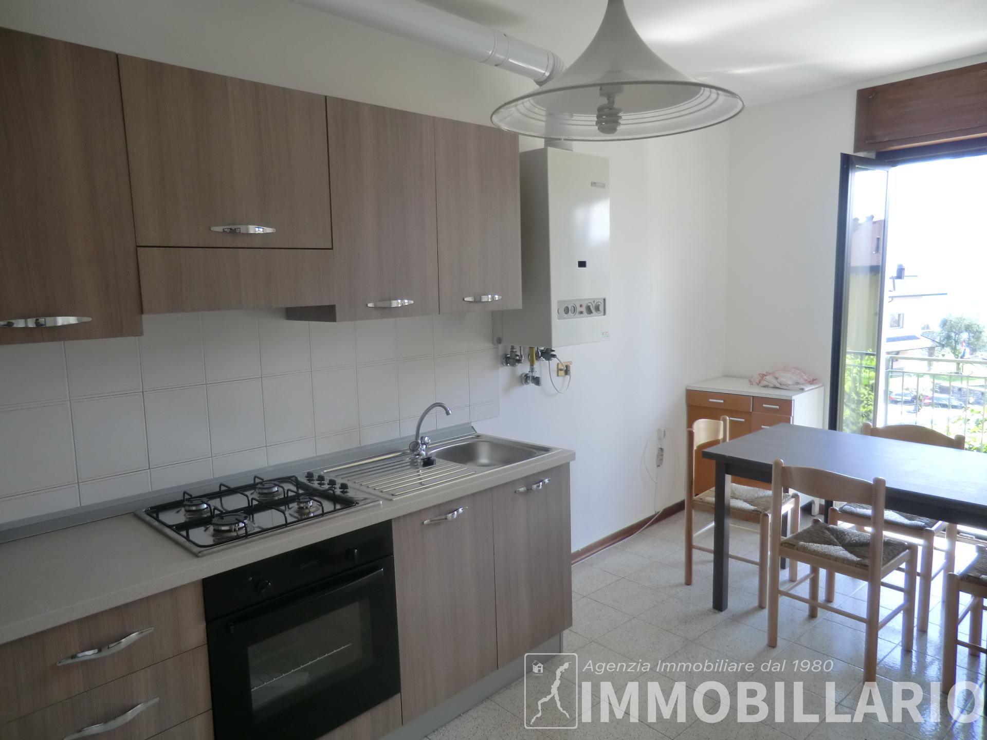 Trilocale in collina Vercana 2