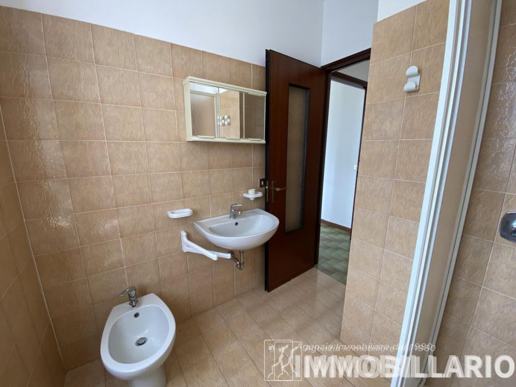 Luminoso monolocale con ampio terrazzo vista lago Gera Lario 7