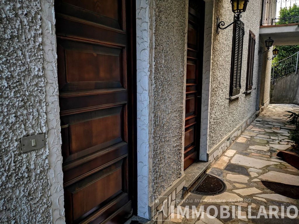 Luminoso monolocale con ampio terrazzo vista lago Gera Lario 9
