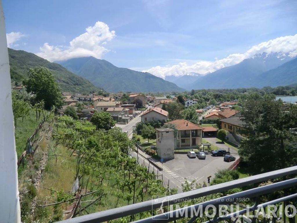 Luminoso monolocale con ampio terrazzo vista lago Gera Lario 5