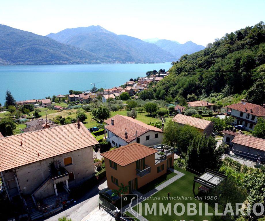 Villa o casa singola a Musso