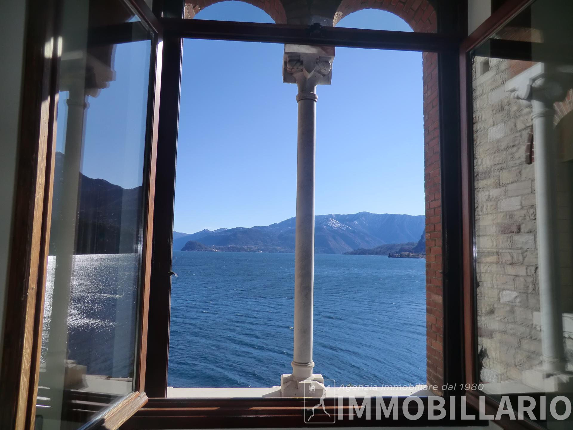 In villa di pregio appartamento direttamente sul lago San Siro 2