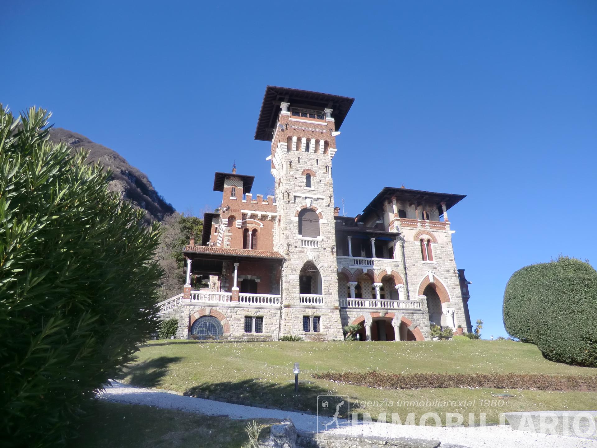 In villa di pregio appartamento direttamente sul lago San Siro 5