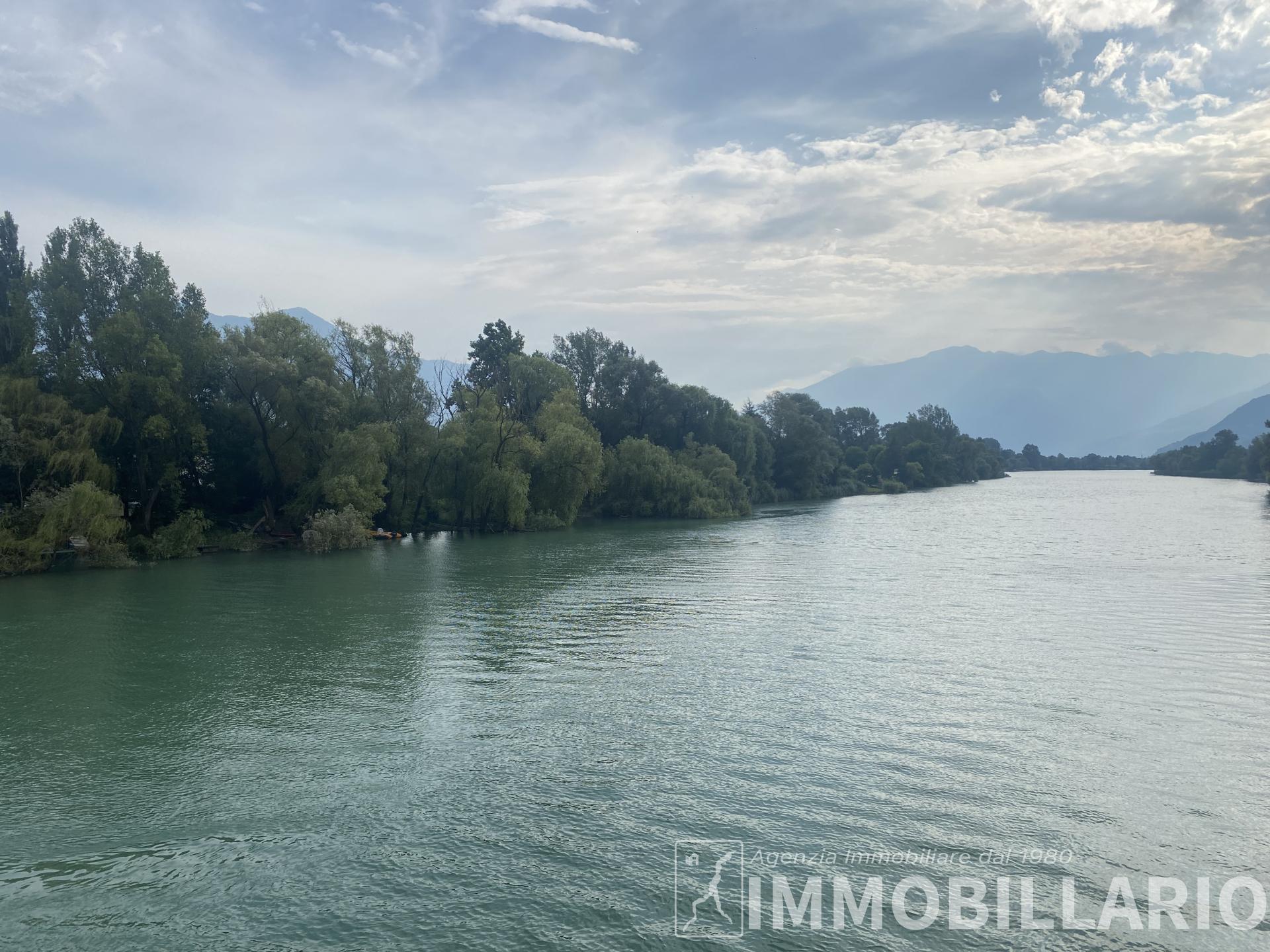 Villa sul lago Gera Lario 12