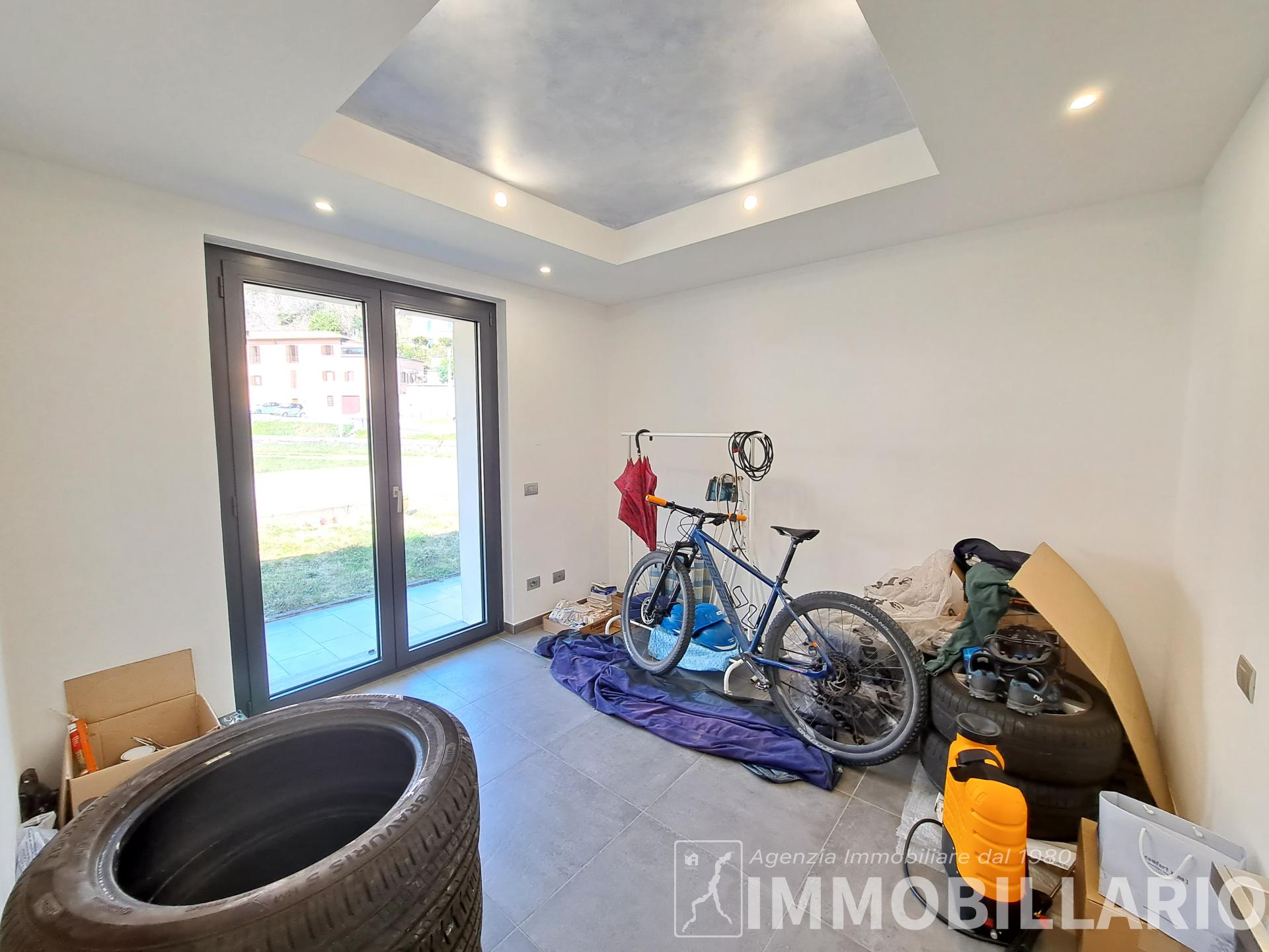 Promettente complesso immobiliare Domaso 9