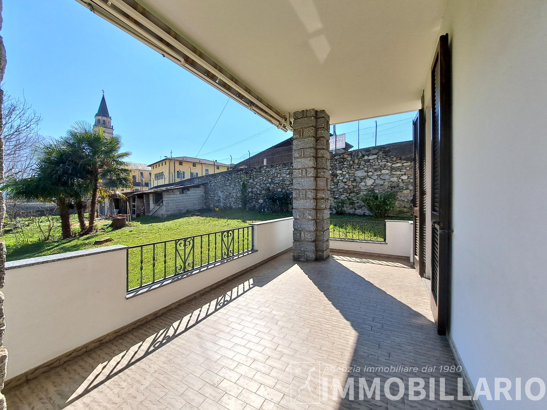 Promettente complesso immobiliare Domaso 15