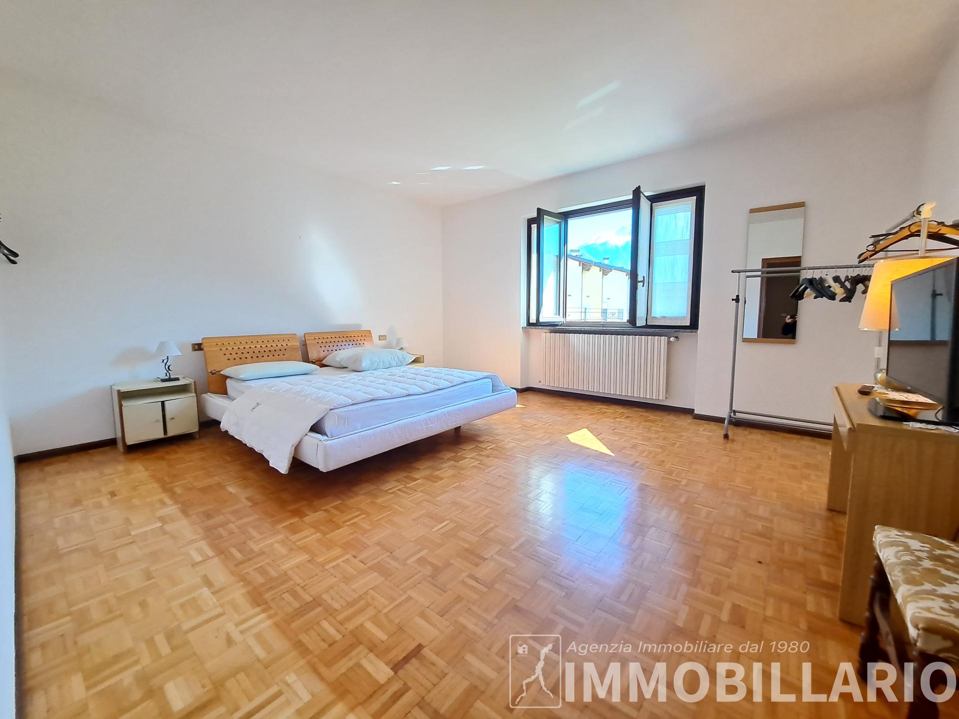 Promettente complesso immobiliare Domaso 17
