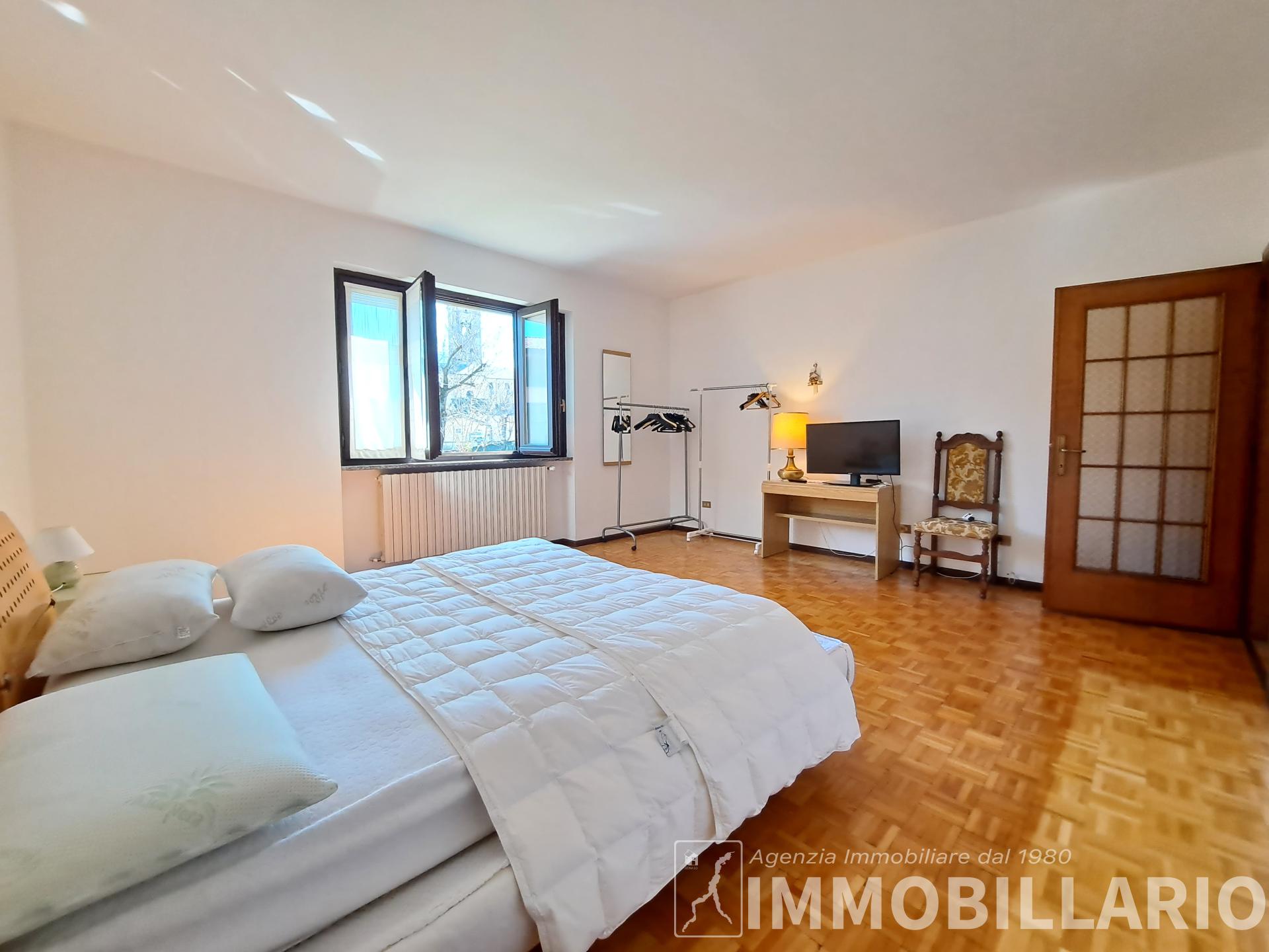 Promettente complesso immobiliare Domaso 18