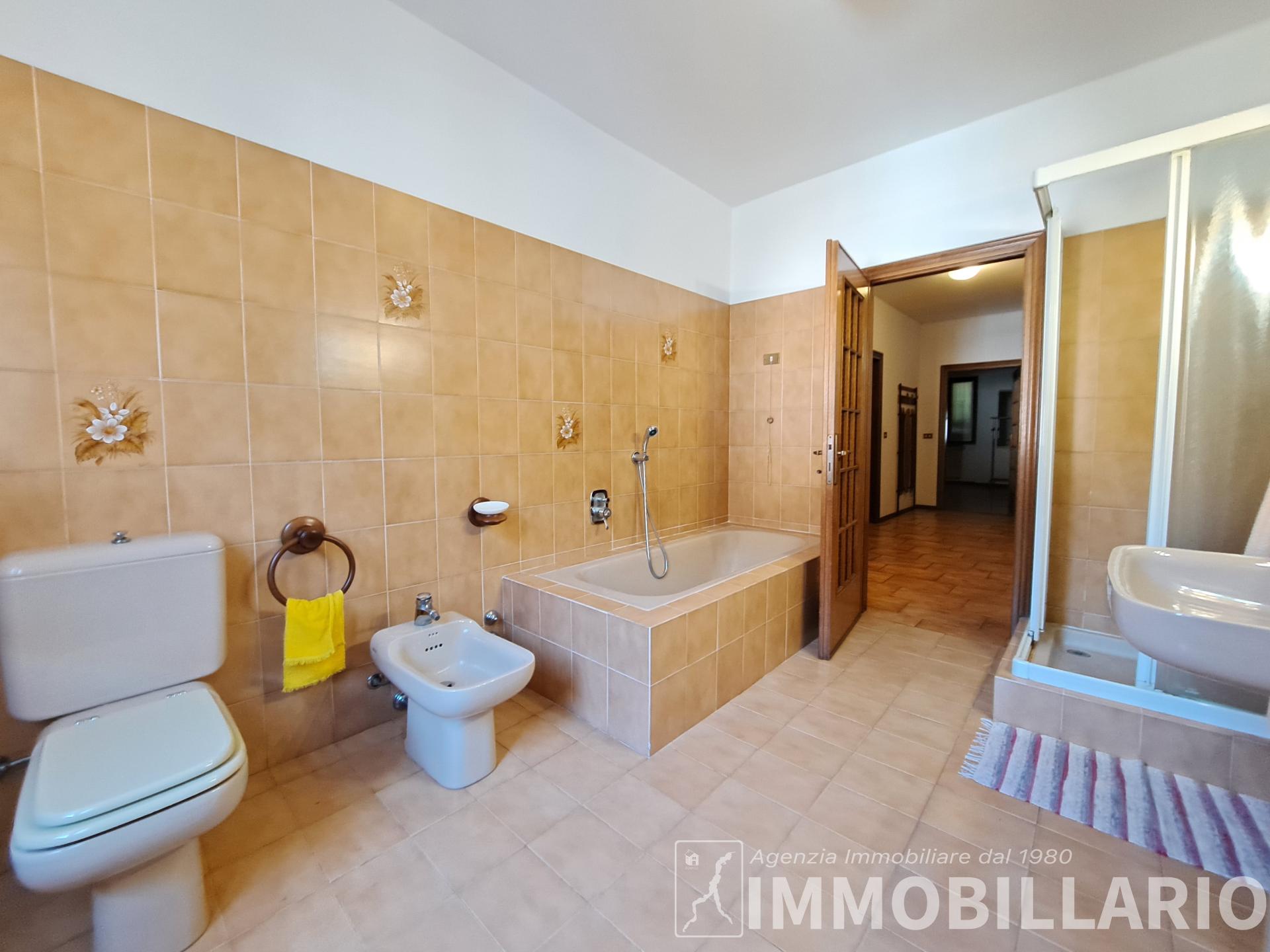 Promettente complesso immobiliare Domaso 22