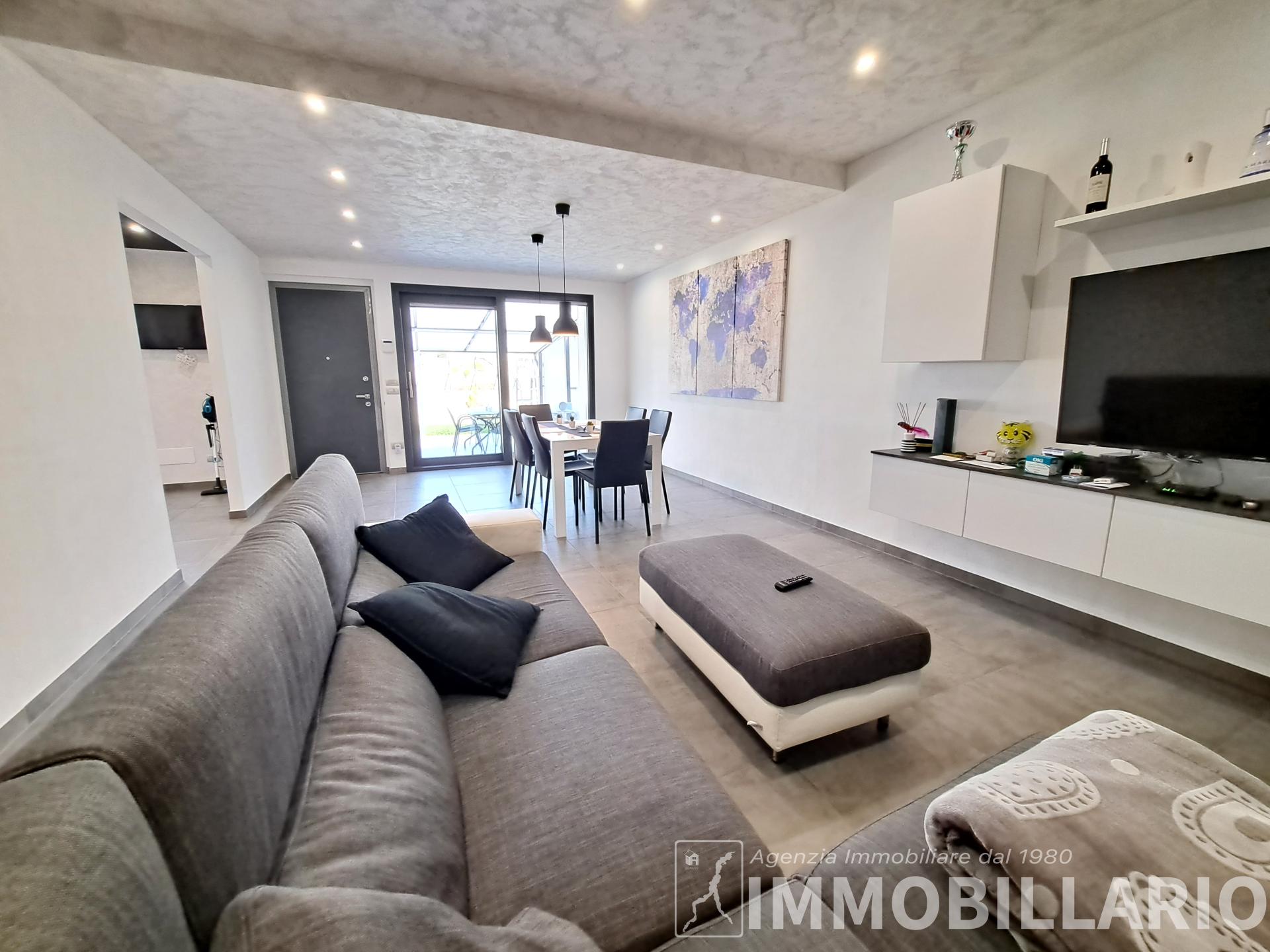 Promettente complesso immobiliare Domaso 26
