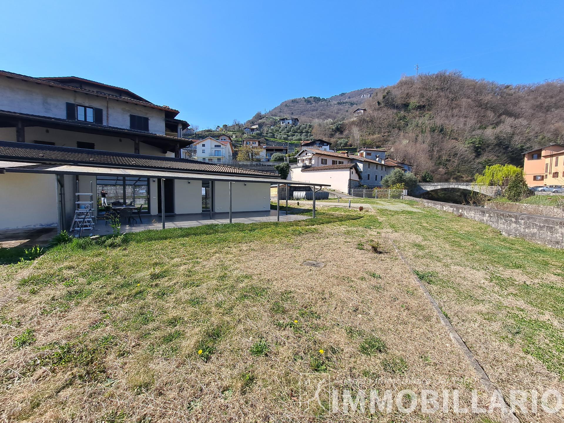 Promettente complesso immobiliare Domaso 31
