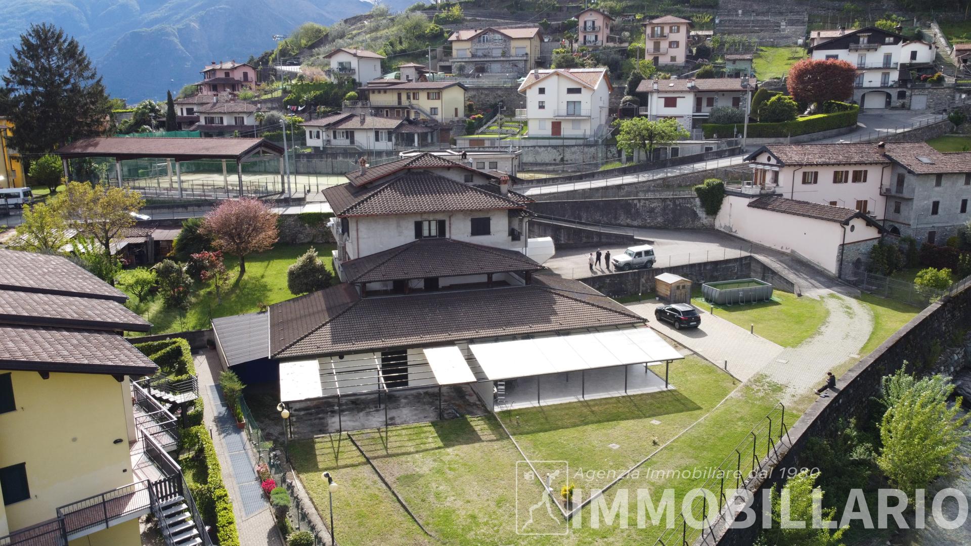 Promettente complesso immobiliare Domaso 8