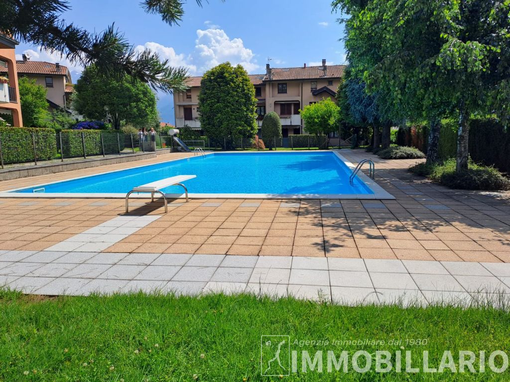 Trilocale in residence con piscina e parco