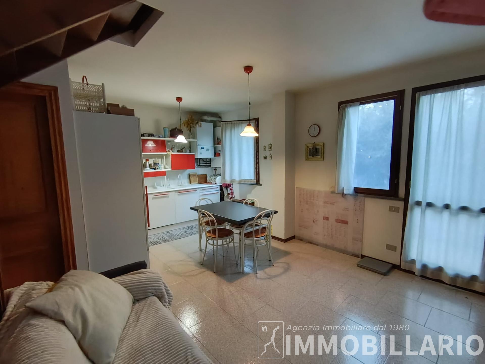 Trilocale in residence con piscina e parco Domaso 7