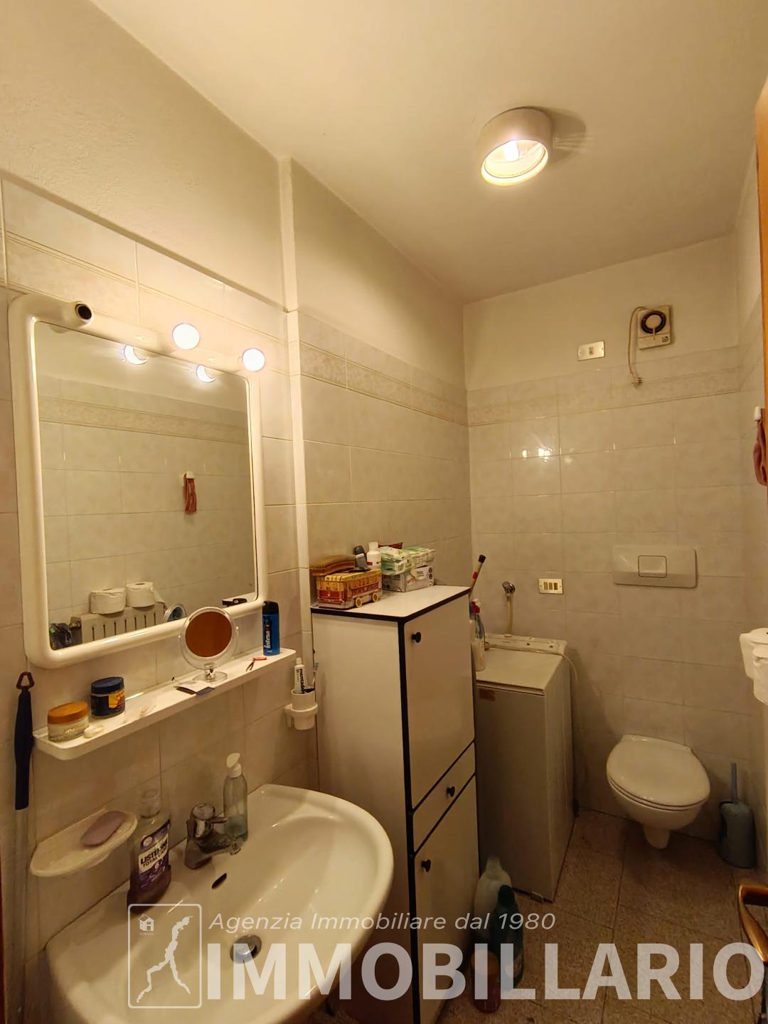 Trilocale in residence con piscina e parco Domaso 26