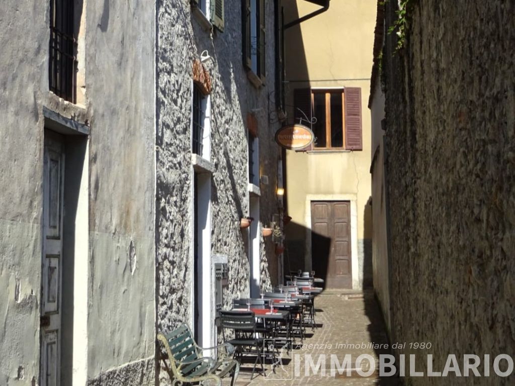 Ristorante e abitazione in centro